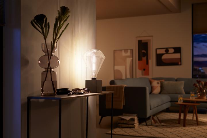 Image du produit Philips Lampe LED diamond giant (E27, 4 W, 400 lm, 1 x, F)