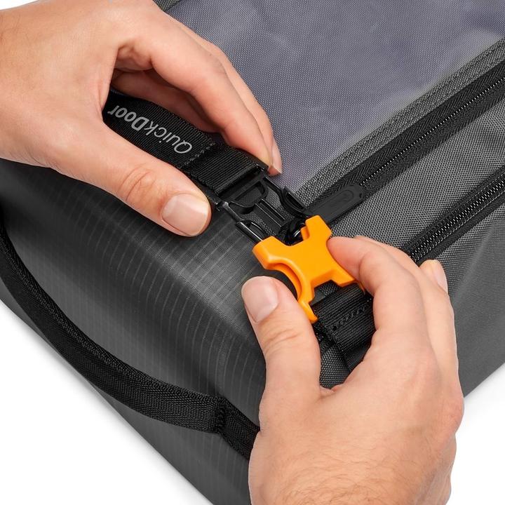 Actual product image Lowepro GearUp Creator Box XL II Green Line (Camera bag, 8 l)