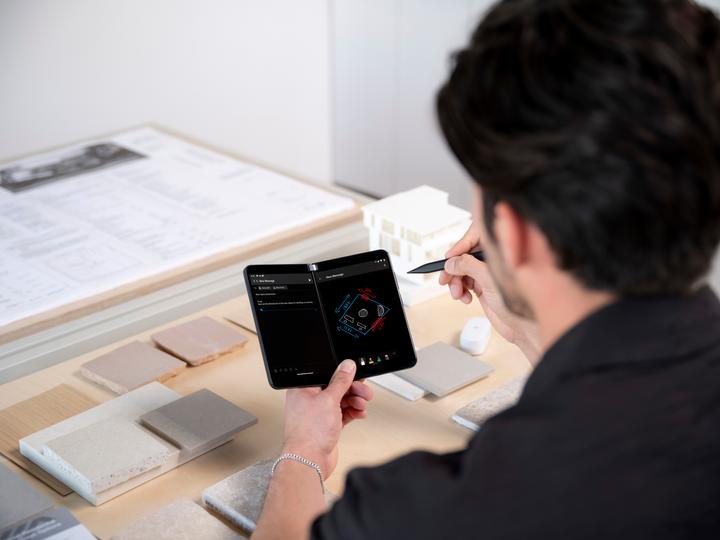 Produktbild Microsoft Surface Duo 2 B2B (256 GB, Obsidian, 8.30", SIM + eSIM, 12 Mpx, 5G)