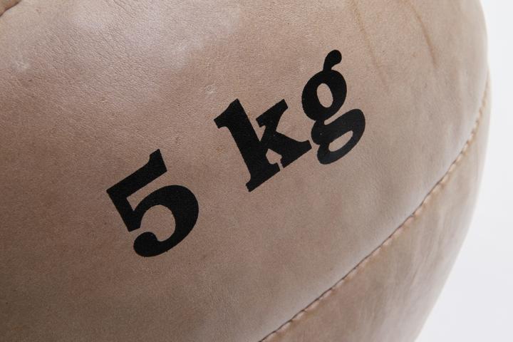 Actual product image Tanga Sports Leather medicine ball, 5 kg (5 kg)