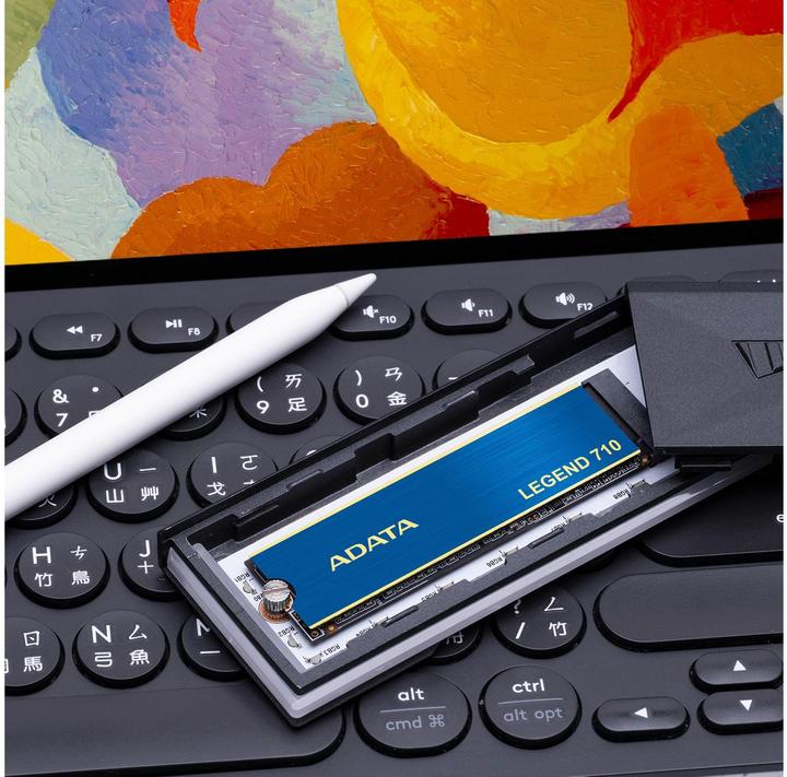Actual product image Adata Legend 710 (2000 GB, M.2 2280)