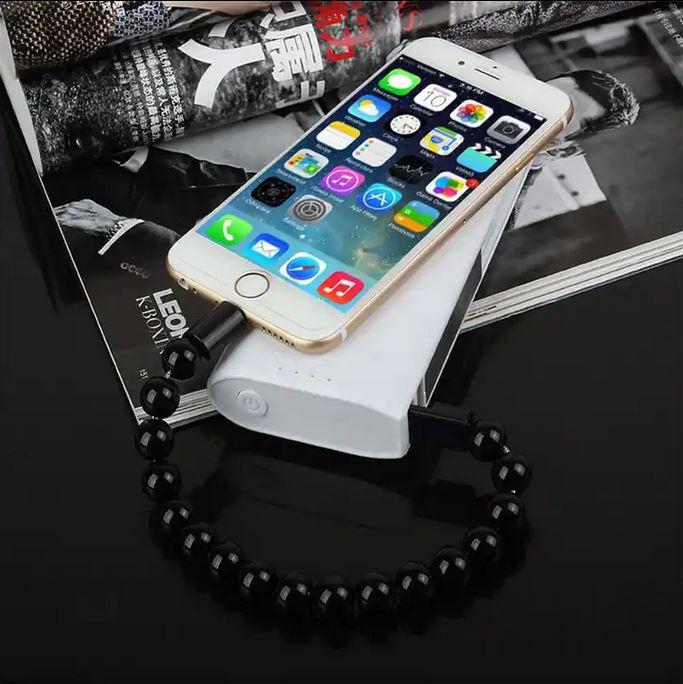 Actual product image PhoneLook Elégant bracelet de perles Câble de chargement 2 en 1 avec port USB-C intégré (USB 3.2 Gen 1)