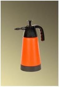 Produktbild Fiskars Drucksprüher, Für Pflanzenbehandlungen auf Wasserbasis, Einstellbares Sprühbild, Sicherheits (1.80 l)