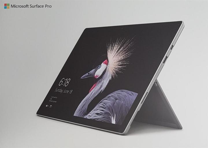 Produktbild Microsoft Surface Pro (12.30", Intel Core i5-7300U, 4 GB, 128 GB)