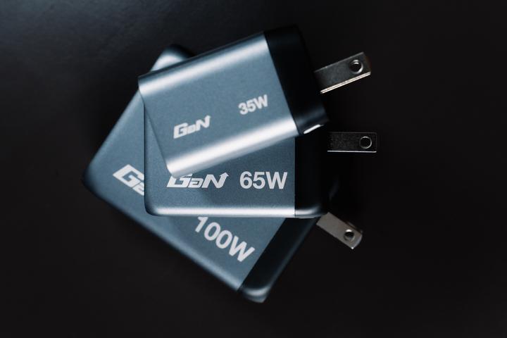 Actual product image Verbatim GNC-35 GaN Charger 2 35W USB (35 W)