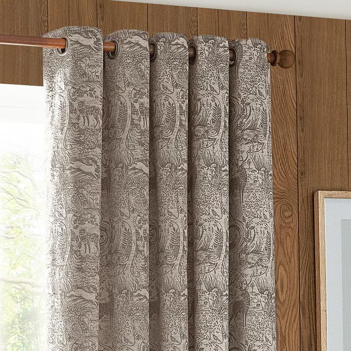 Produktbild Furn Ösenvorhänge Winter Woods Chenille Tiere (229 x 137 cm)