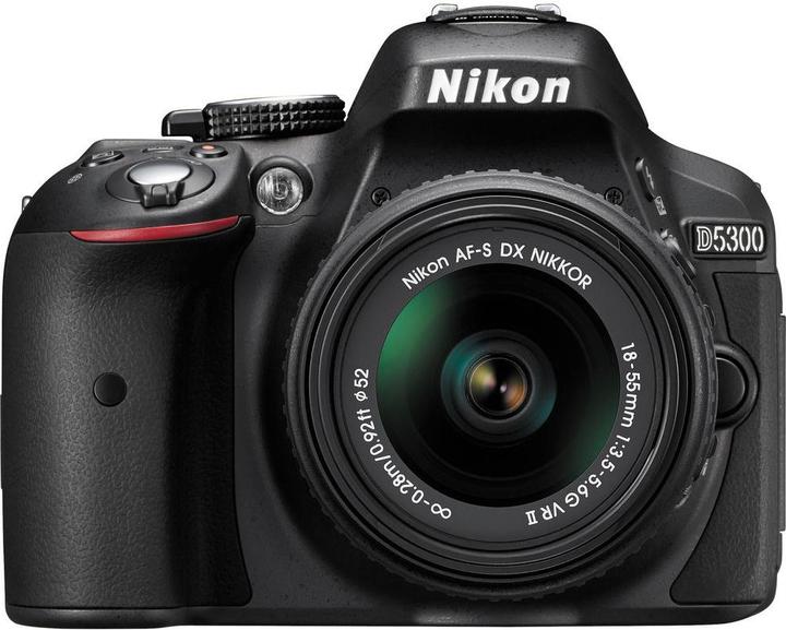 Nikon D5300 18-55mm VR II Kit (24.78 Mpx, APS-C / DX)