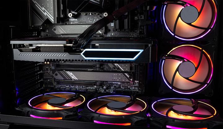Produktbild Captiva Ultimate Gaming R89-356 Ryzen 7 RTX 5090 (AMD Ryzen 7 9800X3D, 32.77 GB, 2000 GB, GeForce RTX 5090)