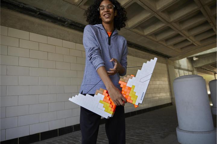 Actual product image Nerf Minecraft motorised sabrewing bow fires darts
