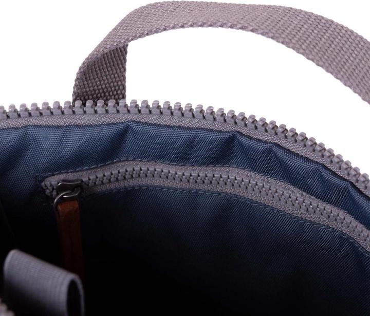 Produktbild Roka London Finchley A Sustainable Airforce 12-15 recycled bottles Small (10 l)