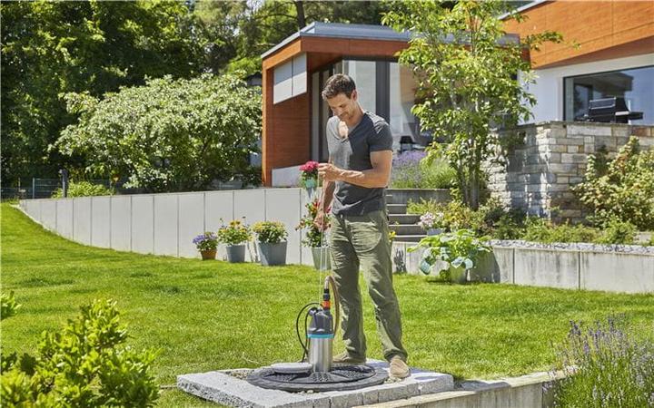 Produktbild Gardena Tauch-Druckpumpe 5900/4 inox (Hauswasserpumpe)