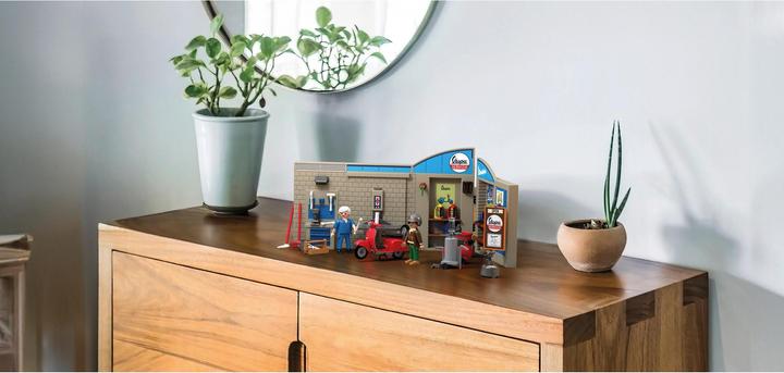 Actual product image Playmobil 60s Vespa workshop (71620, Playmobil City Life)