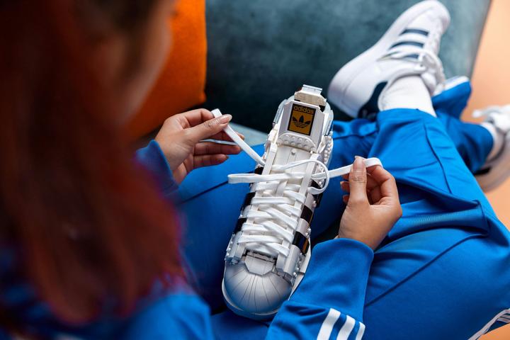 Image du produit LEGO Adidas Originals Superstar (10282, LEGO Icons)
