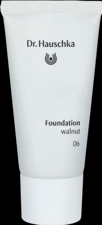 Actual product image Dr. Hauschka Foundation 06 walnut 30 ml (#06 Walnut)