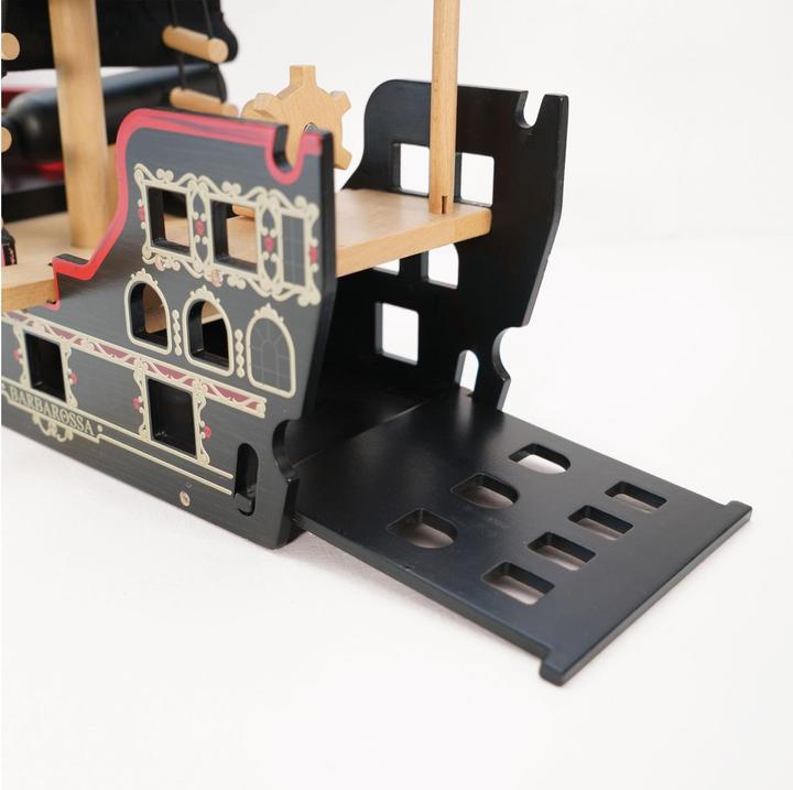 Produktbild Le Toy Van Barbarossa Piraten Schiff