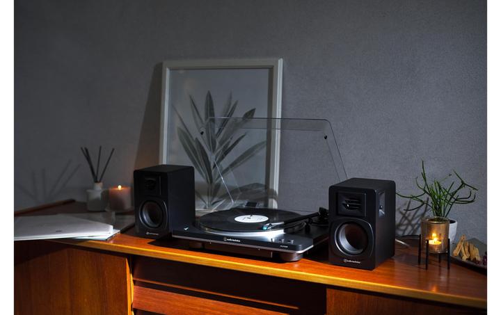 Produktbild Audio-Technica AT-LP70XBTBS (Vollautomatisch)