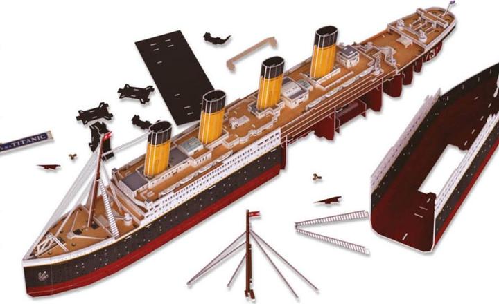 Produktbild Revell Titanic LED (266 Teile)