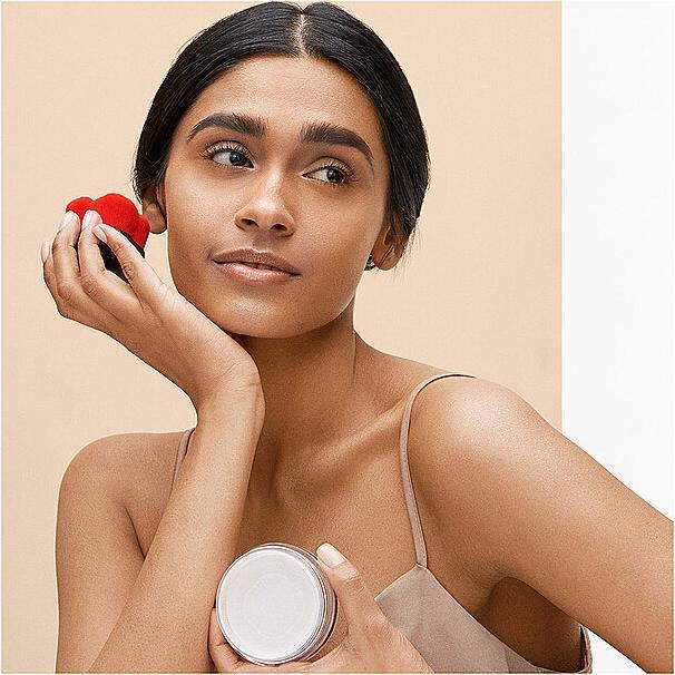 Actual product image Shiseido Hanatsubaki Fude Foundation Brush (Foundation)
