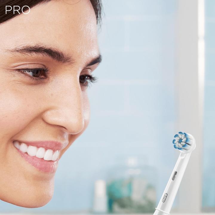 Immagine prodotto Oral-B Per 2.000 anni 2000 (Spazzolino oscillante)