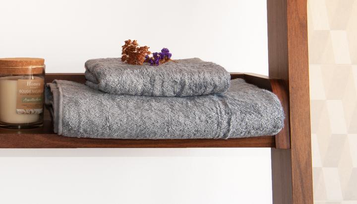 Actual product image Casativo Hand & bath towel set LE BETULLE, 70% wood fibers, dove blue, 3 pieces (40 x 60 cm, 60 x 100 cm)