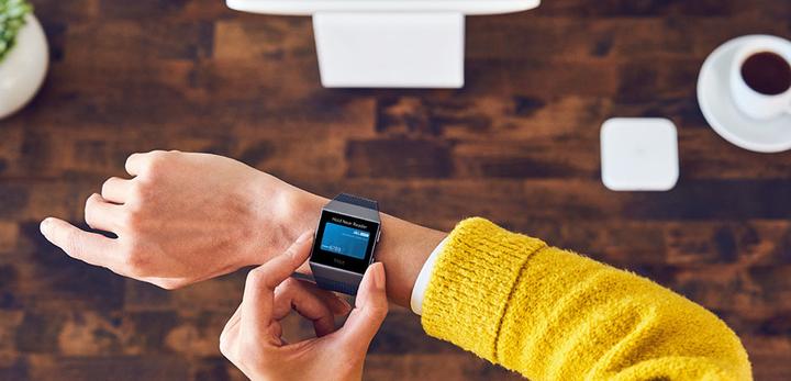 Produktbild Fitbit Ionic (29.23 mm)