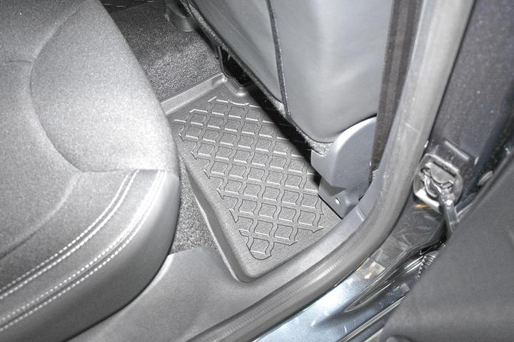 Produktbild Aristar Allwetter Fussmatten für Renault Clio + Grandtour ab 2012 bis 2021 (1 Set à 3 Fussmatten)