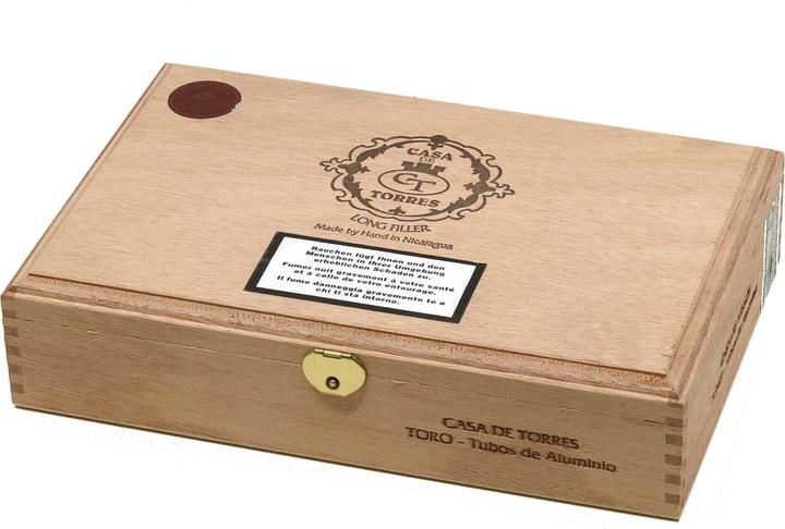 Actual product image Casa de Torres Classic Toro Tubos (Parejo)