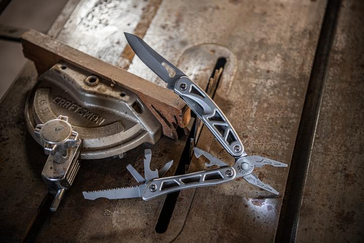 Actual product image Coast LED150 2 LED Pro pocket knife & multi-tool (11 Functions)