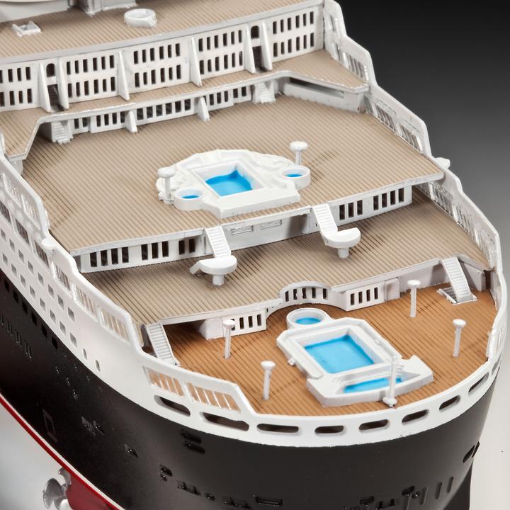 Actual product image Revell Queen Mary 2