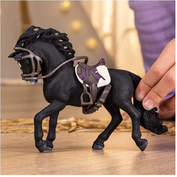 Productafbeelding Schleich Pura Raza Espanola hengst met zadel en hoofdstel