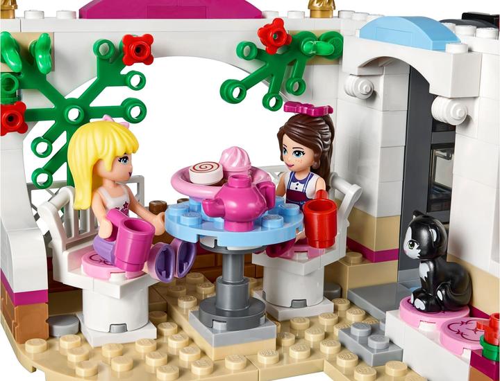 Actual product image LEGO Heartlake Cupcake Café (41119, LEGO Friends)
