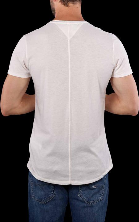 Actual product image Tommy Jeans tee (52)