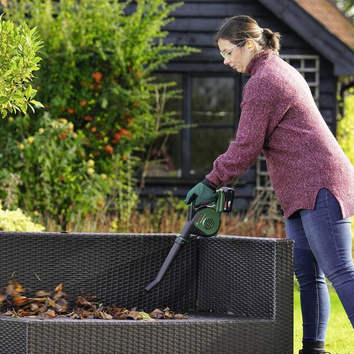 Image du produit Bosch Home & Garden LeafBlower universel 18V-130 (Fonctionnement sur batterie, Souffleur de feuilles)