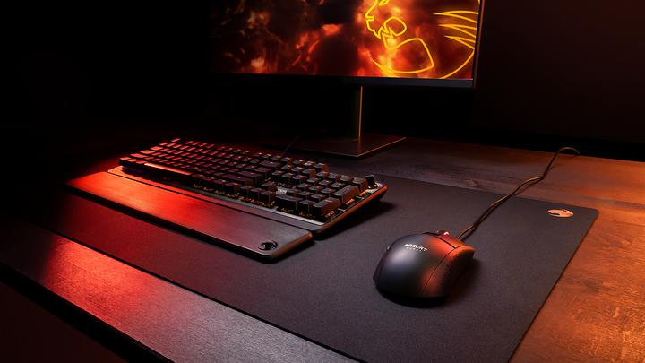 Actual product image Roccat Sense Core SQ (L)