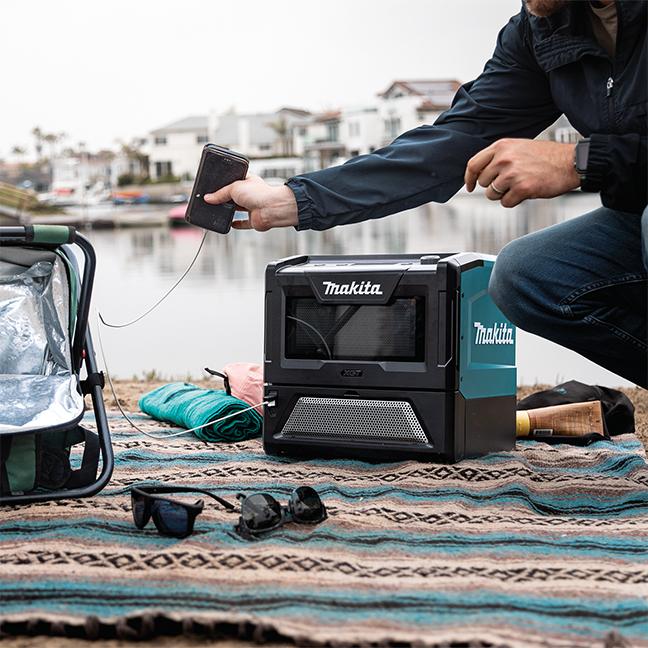Produktbild Makita Akku-Mikrowelle XGT MW001GZ (8 l)
