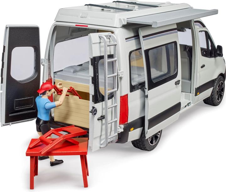 Produktbild Bruder Mercedes Benz Sprinter Camper mit Fahrer