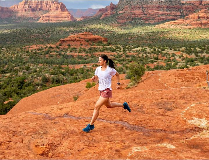 Actual product image Topo Athletic Women's Terraventure 4 (39)