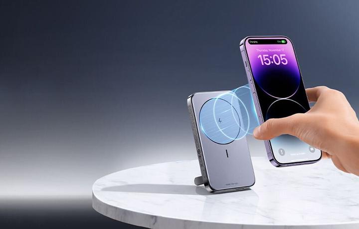 Actual product image Ugreen Wireless Charger (10000 mAh, 20 W, 37 Wh)