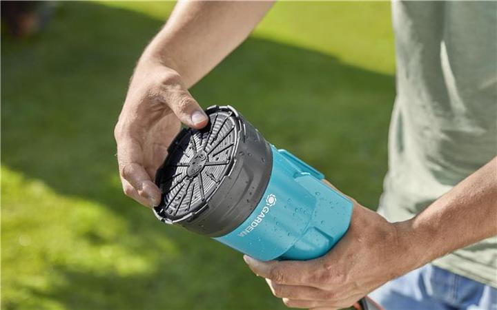Immagine prodotto Gardena Pompa sommergibile per acque chiare a batteria (Pompa per acqua pulita)