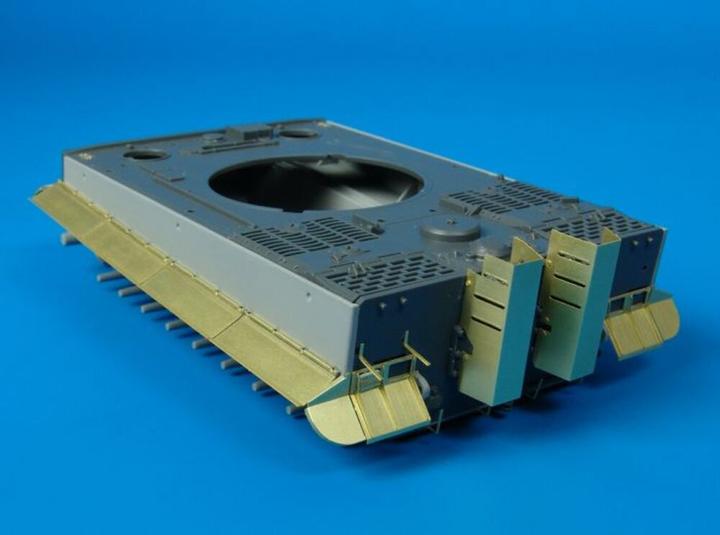 Actual product image Hauler TIGER I AFRICA (s Pz-Abt 501)