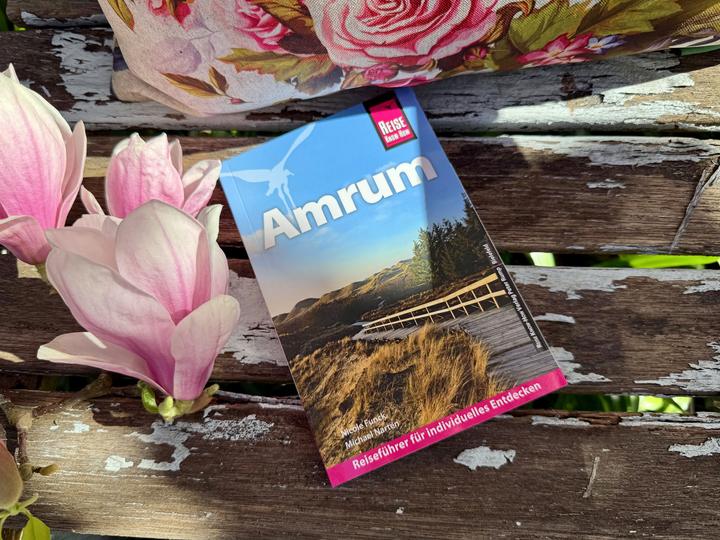 Produktbild Reiseführer Amrum (Deutsch, Nicole Funck, Michael Narten, 2025)