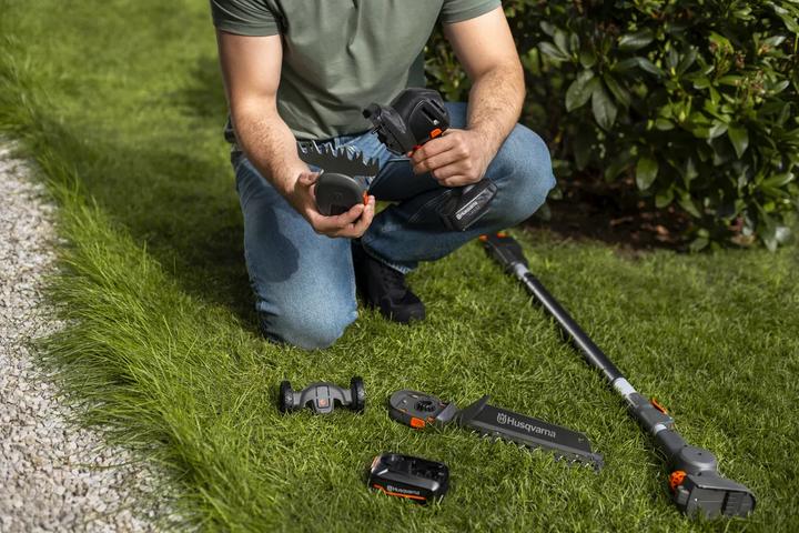 Produktbild Husqvarna ASPIRE S20-P4A STRAUCHSCHERE INKL. B36/C50 (Akkuheckenschere)