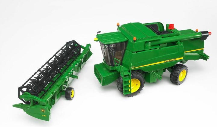 Actual product image Bruder John Deere combine harvester T670i