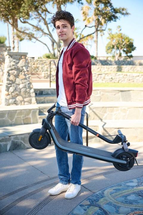 Immagine prodotto Segway-Ninebot E2 E (20 km/h, 25 km, 250 W)