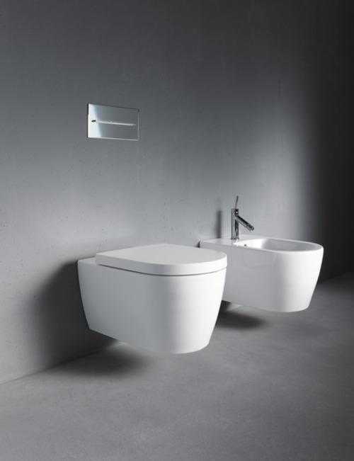 Actual product image Duravit WWC ME by Starck COMPACT RIMLESS deep, 370x480mm white/white satin finish WG