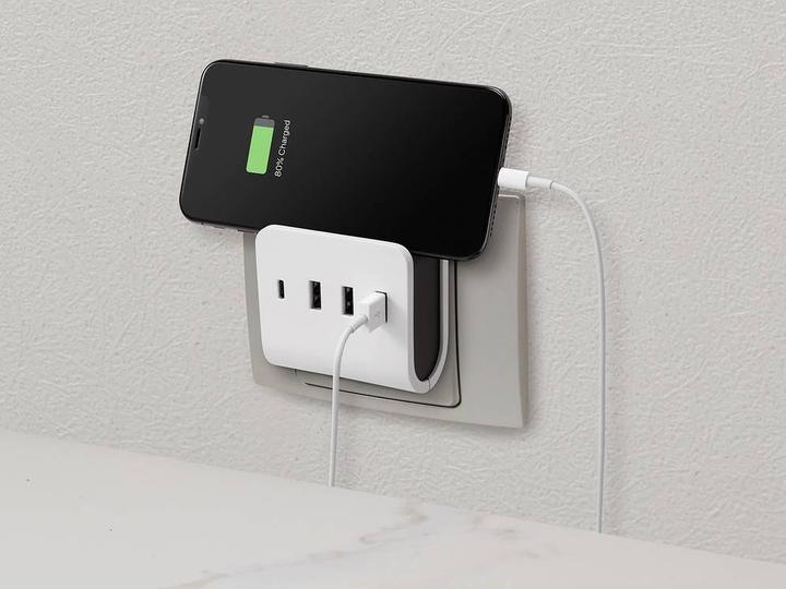 Produktbild Voltcraft USB Charger, 4 ports, 3 x USB-A + 1 x USB-C, 24W, w/ phone holder (24 W)