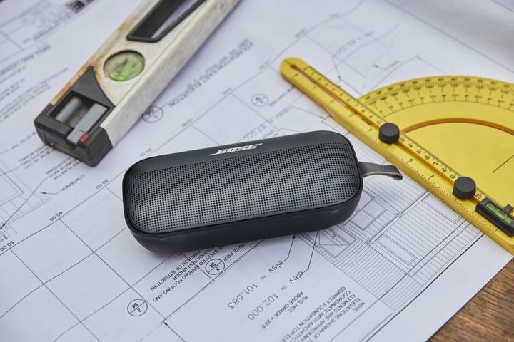 Produktbild Bose SoundLink Flex (12 h, Akkubetrieb)
