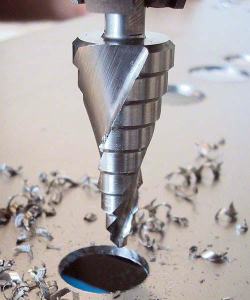 Produktbild Bosch Professional Zubehör Stufenbohrer HSS-TiN, 4 - 20 mm, 1/4-Zoll, 70,5 mm, 9 Stufen (bis 20 Millimeter)