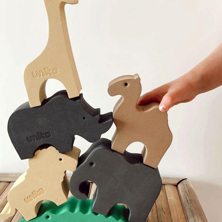 Produktbild Units 5 Small Nordic Animals In A Box (224)