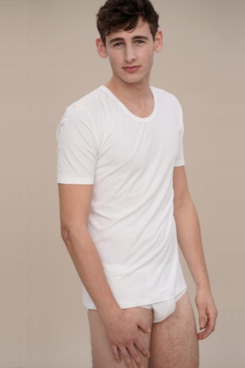Actual product image Moi Basics t-shirt white (XL)